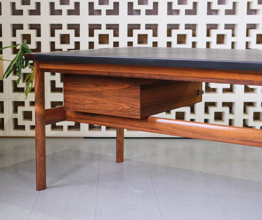 Arne Vodder Model 223 Executive Desk in Rosewood