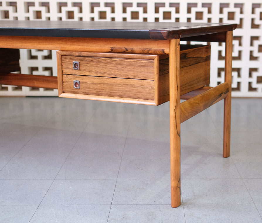 Arne Vodder Model 223 Executive Desk in Rosewood