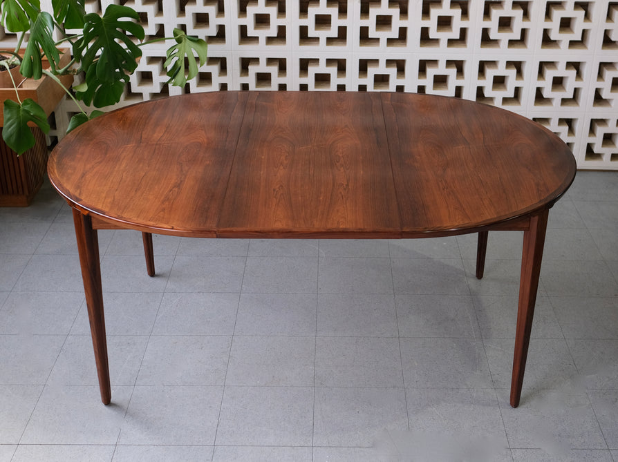 Rosengren Hansen - Round Double-Extension Dining Table in Rosewood