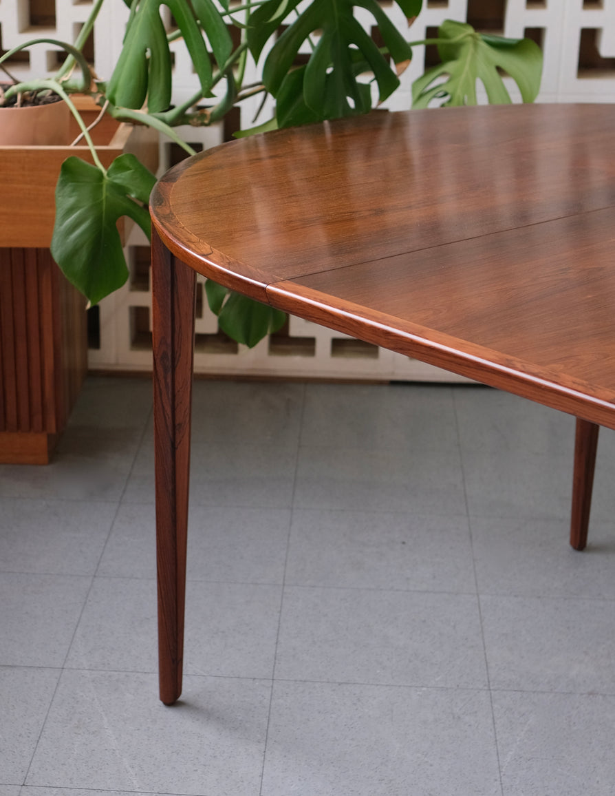 Rosengren Hansen - Round Double-Extension Dining Table in Rosewood