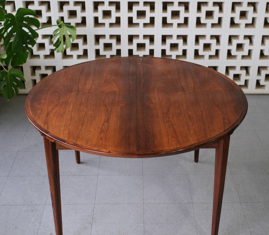 Rosengren Hansen - Round Double-Extension Dining Table in Rosewood