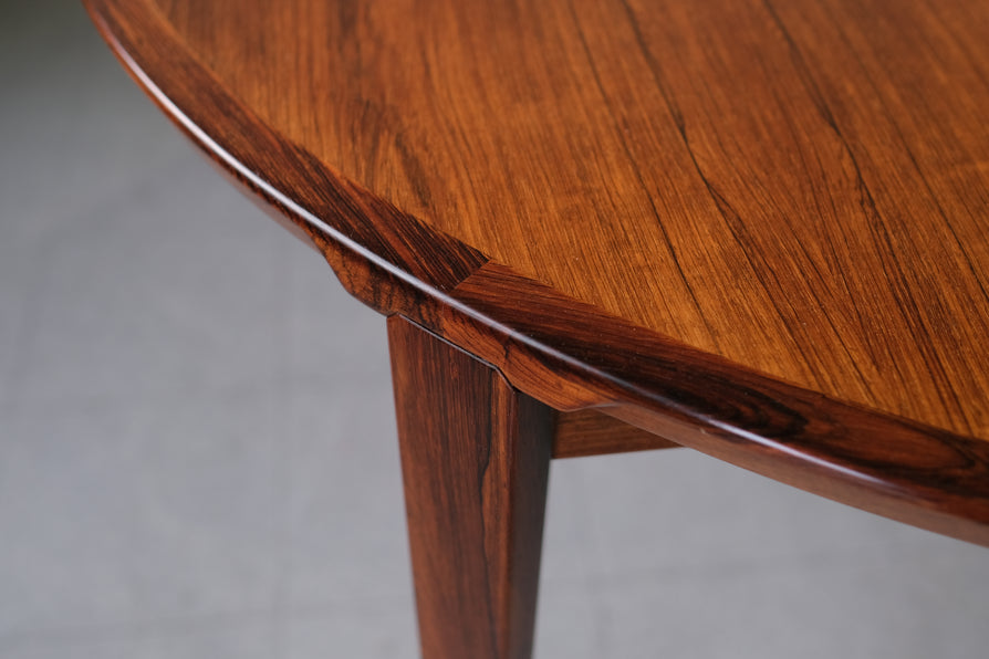 Rosengren Hansen - Round Double-Extension Dining Table in Rosewood