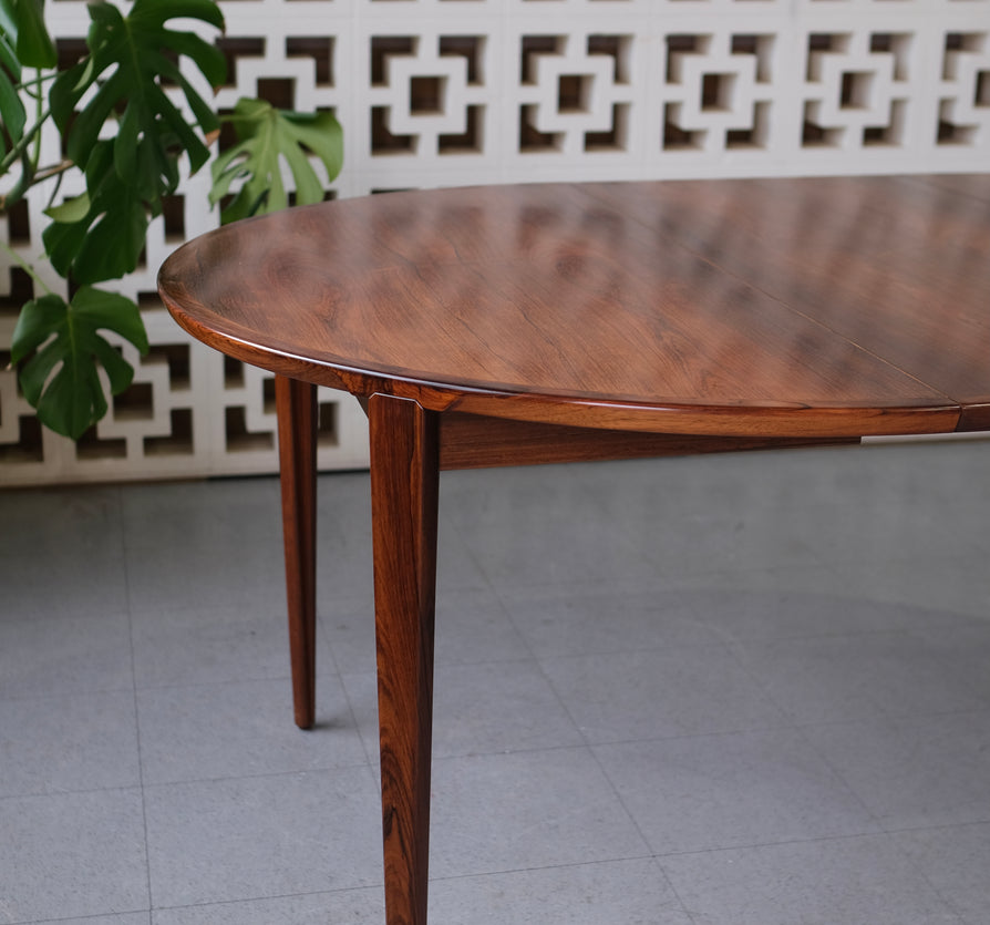 Rosengren Hansen - Round Double-Extension Dining Table in Rosewood