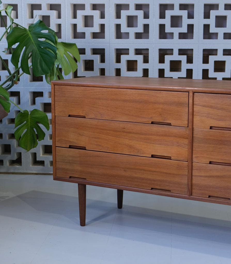 Hayson Double Chest of Drawers in Blackwood