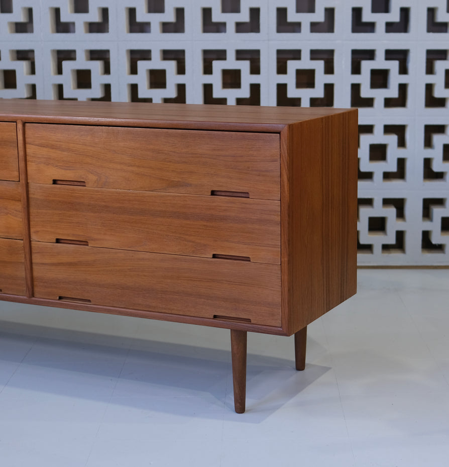 Hayson Double Chest of Drawers in Blackwood