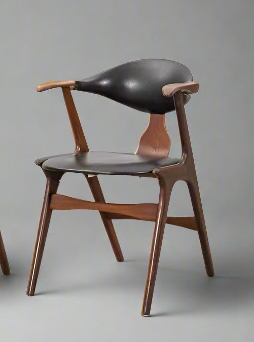 Louis Van Teefelen for AWA Chair