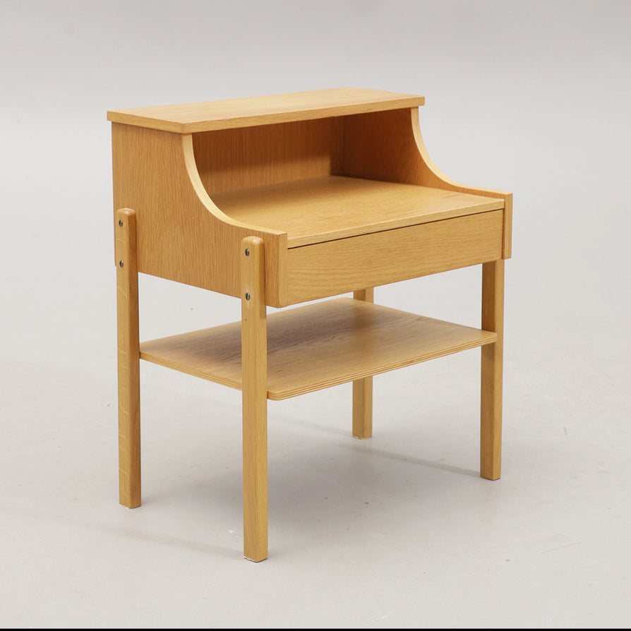 Single Bedside Table in Oak