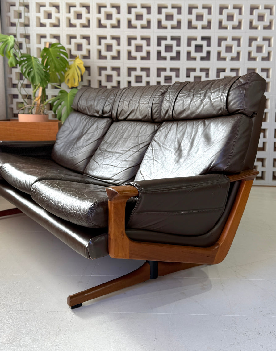 Tessa T21 Three-Seater Sofa in Brown Leather