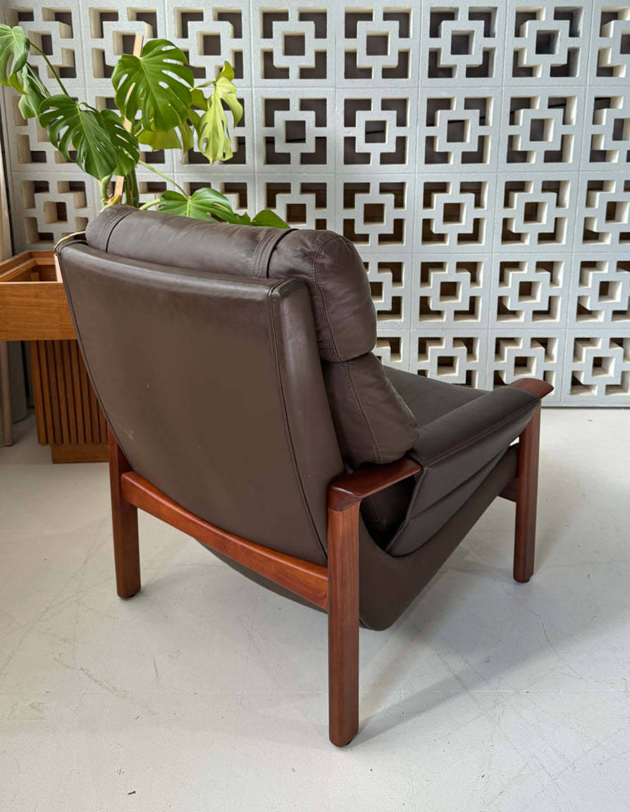 Tessa T21 Lounge Chair in Brown Leather