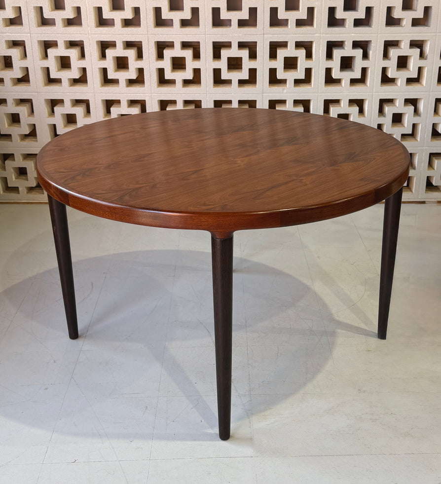 Skovmand & Andersen - Round Dining Table in Rosewood