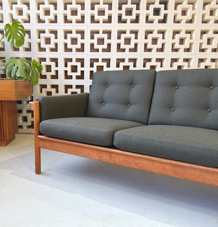 HW Klein Sofa in European Oak