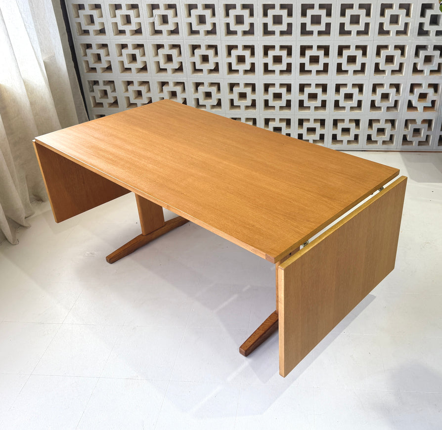 Farstrup Extension Shaker Dining Table