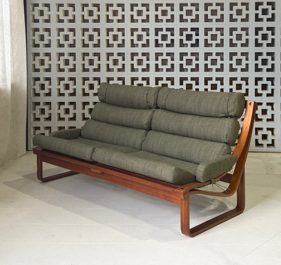 Tessa T4 Sofa in New Fabric