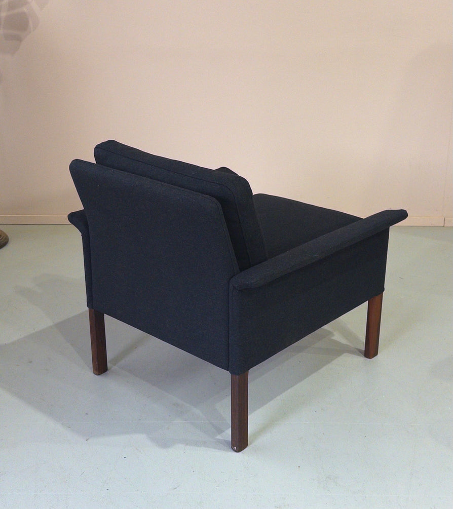 Hans Olsen Model 500/1 Chair in Wool