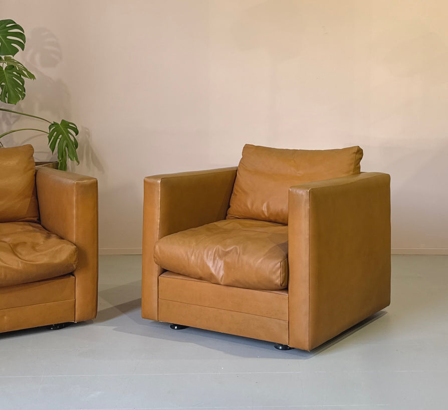 Pair of 1970s Lounge Chairs in Tan Leather