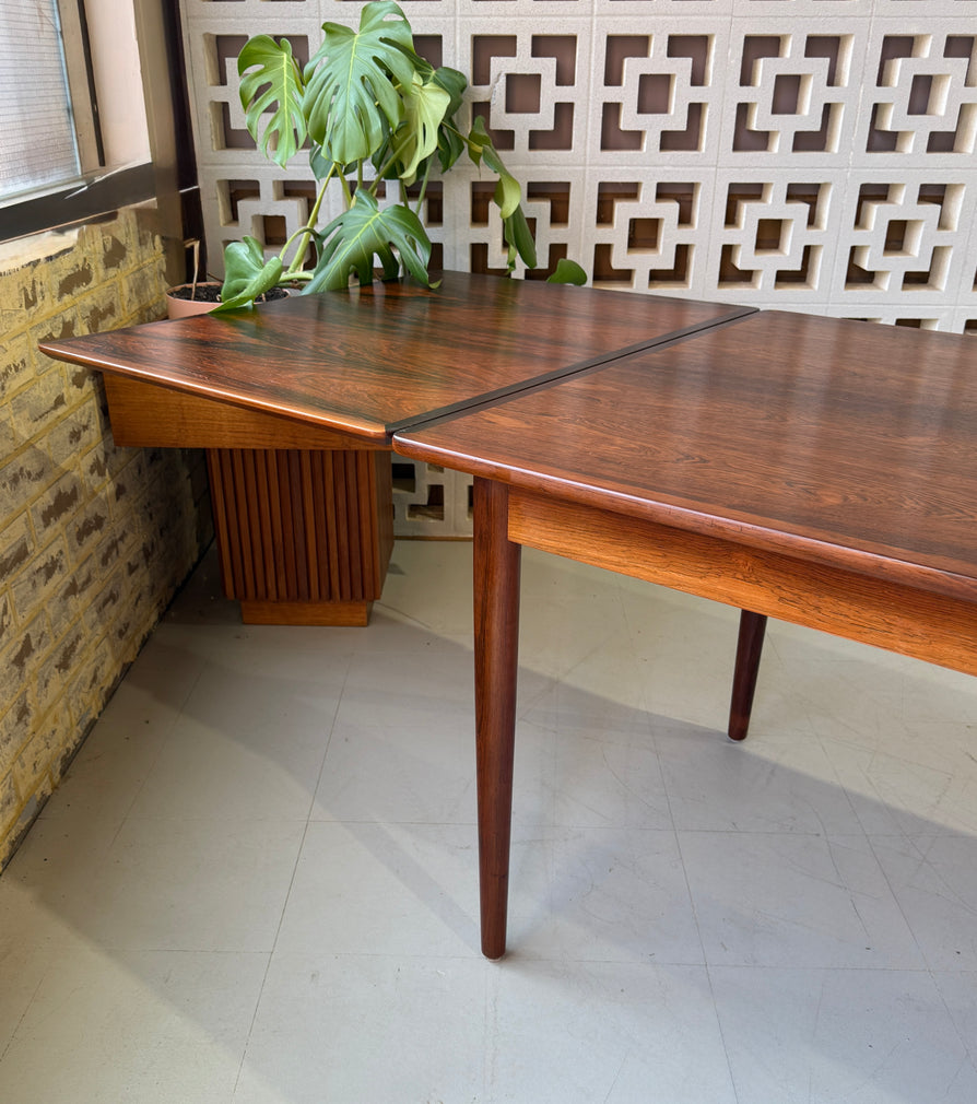 Fine Danish Extension Dining Table in Rosewood