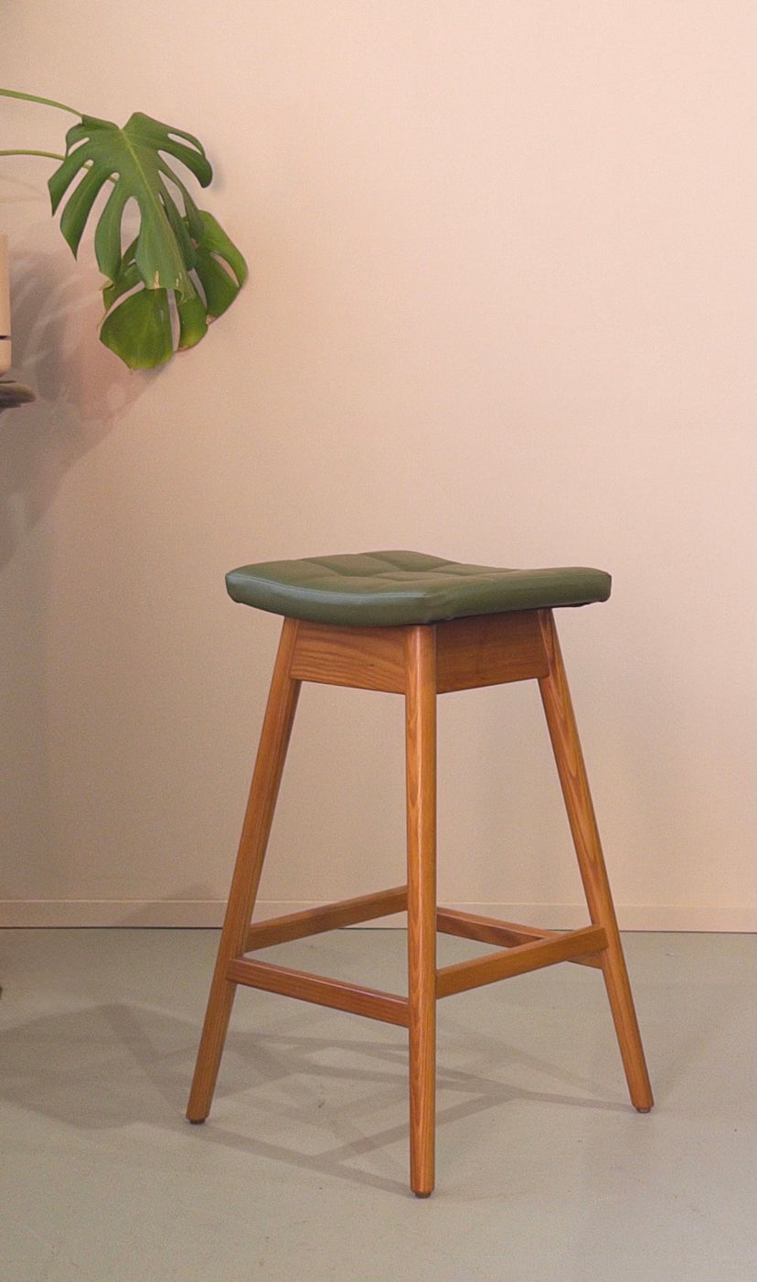 TH Brown Martelle Barstool in Teak & Green Vinyl