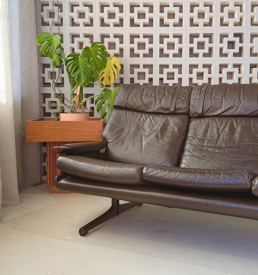 Tessa T21 Three-Seater Sofa in Brown Leather