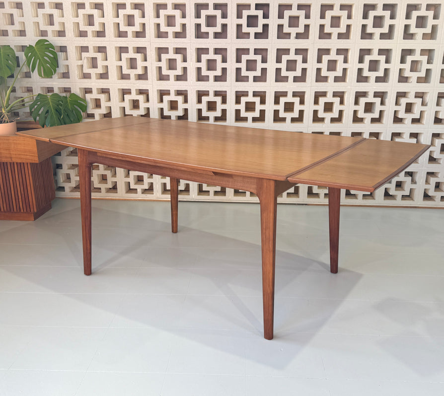 Noblett Extension Dining Table