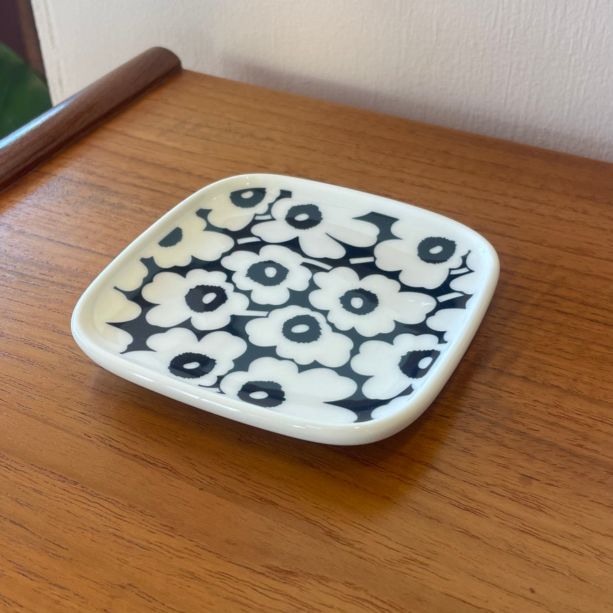 Marimekko Oiva / Pikkuinen Plate - Unikko