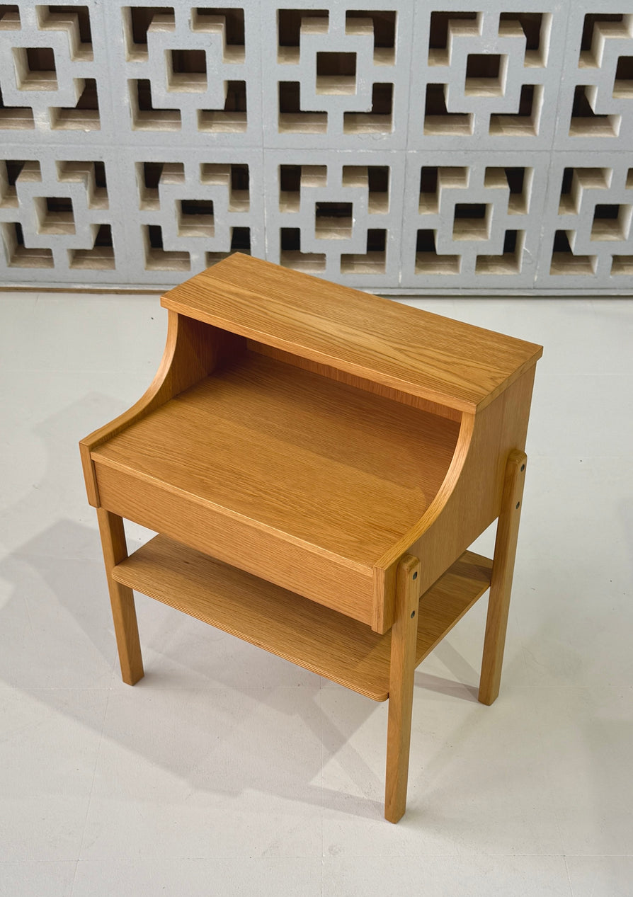Single Bedside Table in Oak