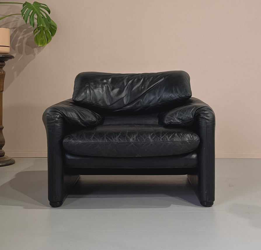Cassina Maralunga Lounge Chair