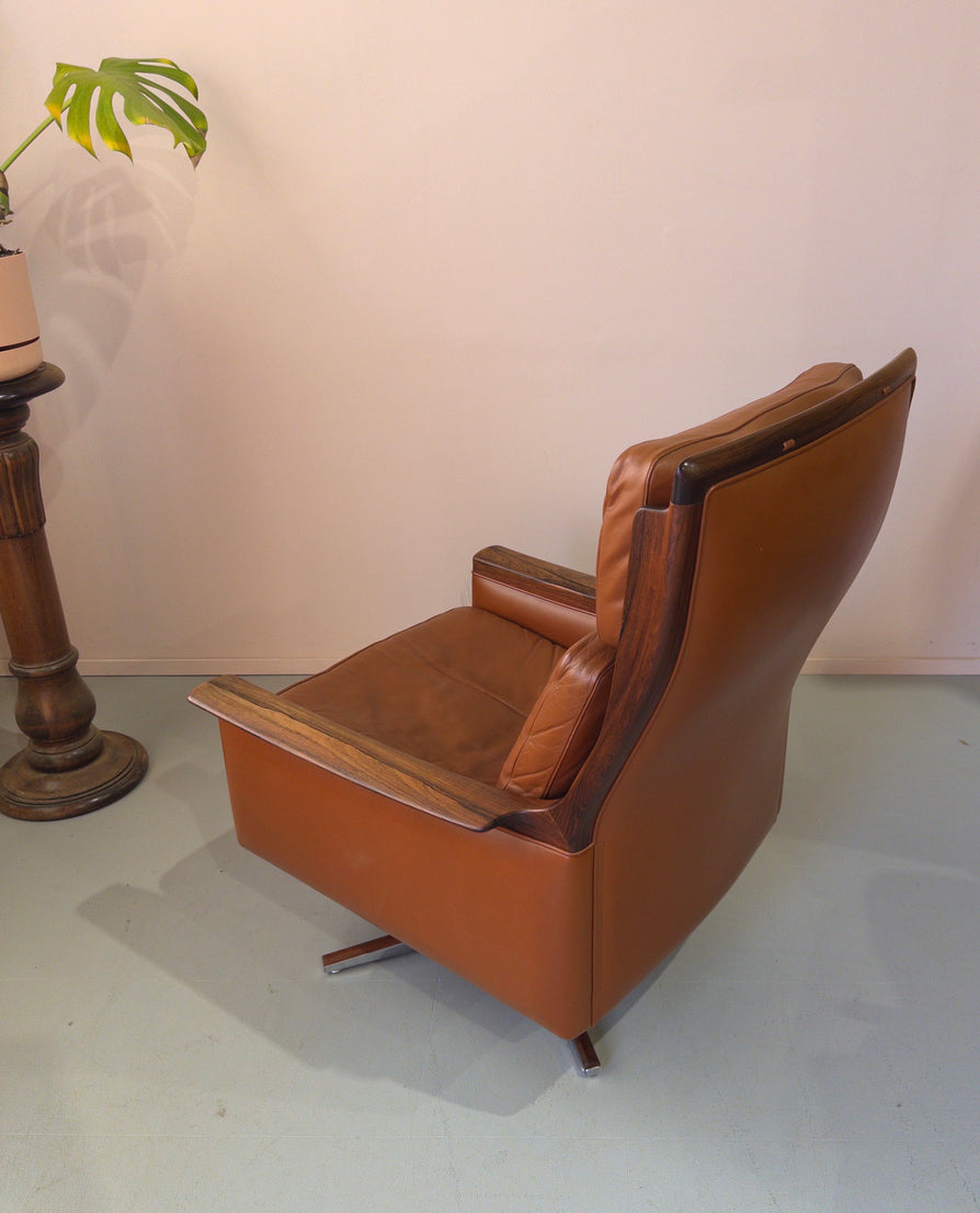 Torbjørn Afdal Swivel Chair with Footstool