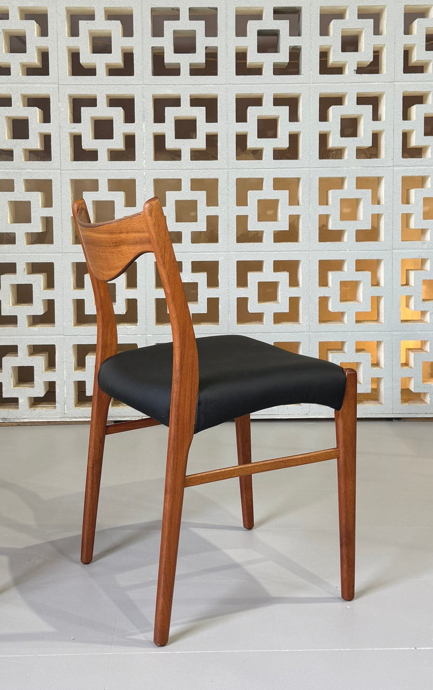 Four Arne Wahl Iverson Dining Chairs