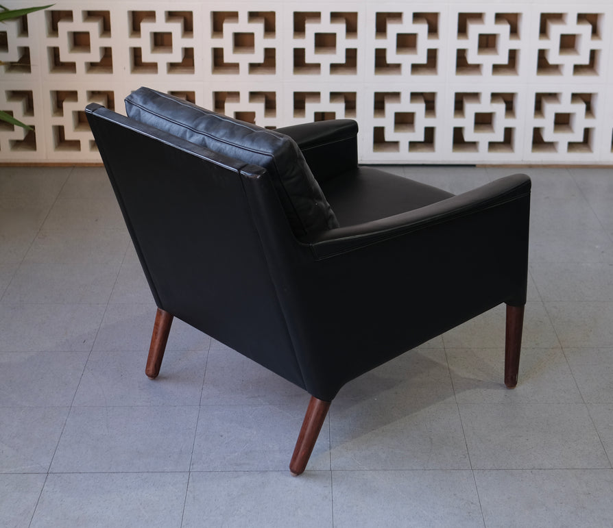 Kurt Østervig Model 55 Lounge Chair in Black Leather
