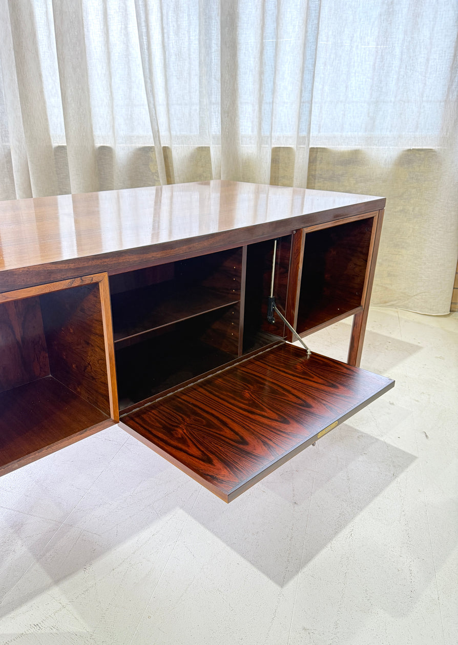 Model 77 Omann Jun Executive Desk in Rosewood