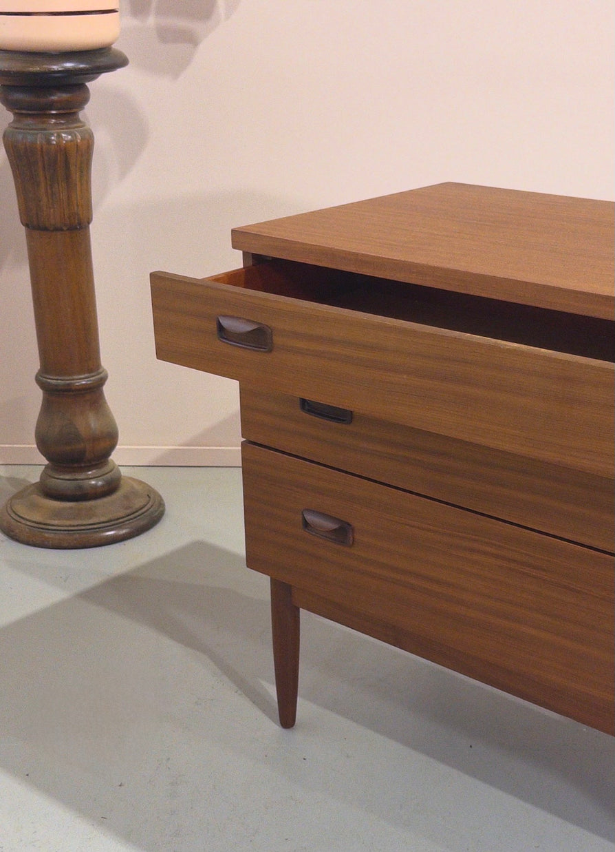 Mid-Century Chest of Drawers