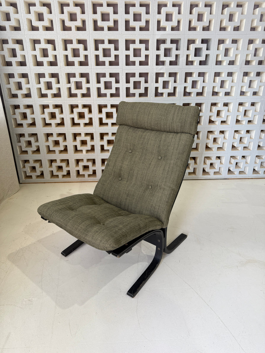 High-Back Siesta Chair in New Fabric