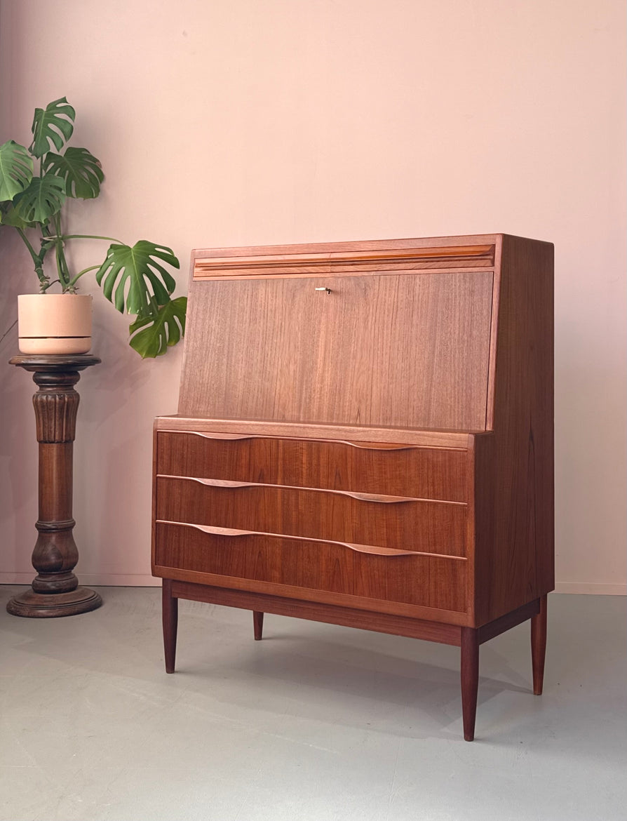 Erling Torvits Bureau in Teak