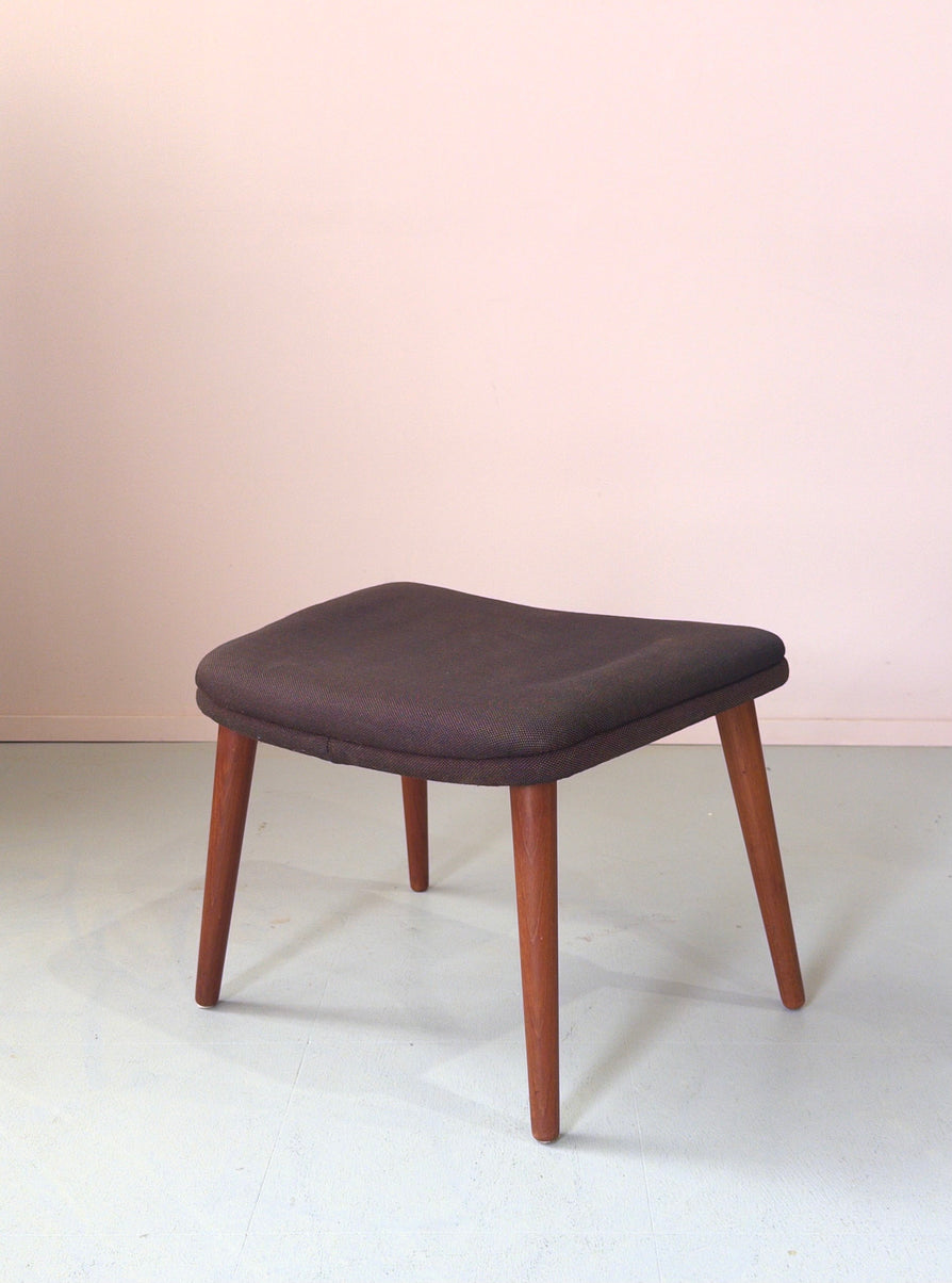 Svend Skipper Footstool in Wool