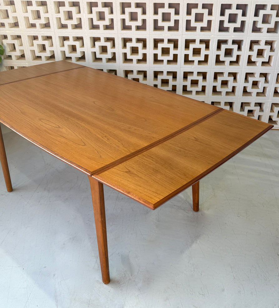Noblett Extension Dining Table