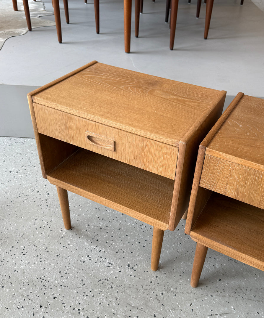 Pair of Danish Bedside Tables in Oak
