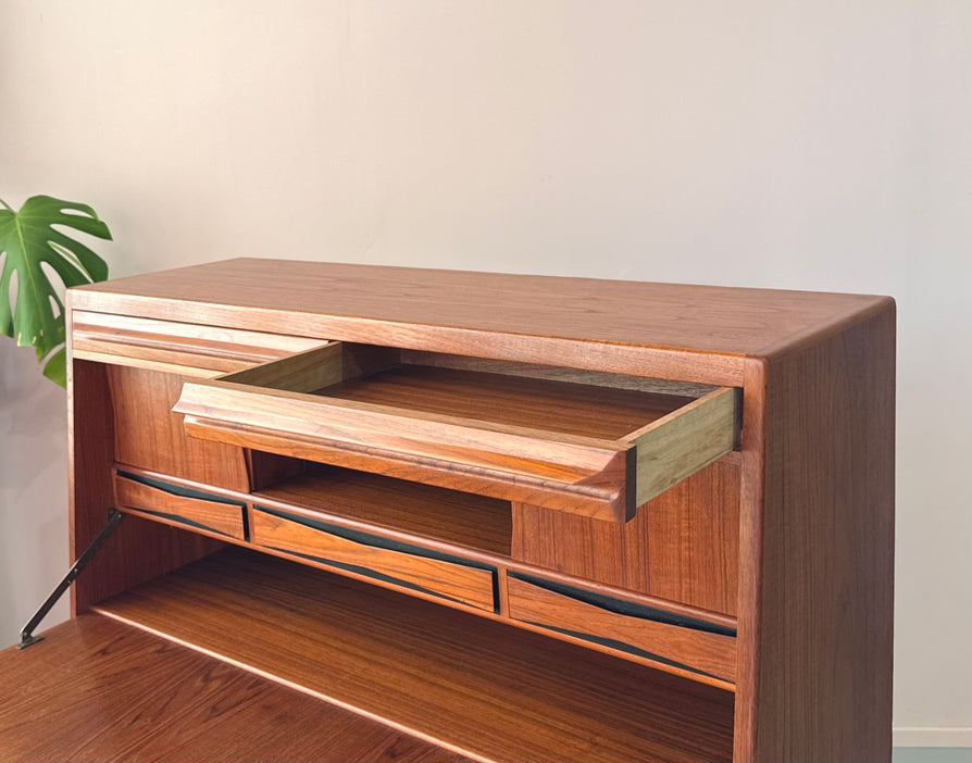 Erling Torvits Bureau in Teak