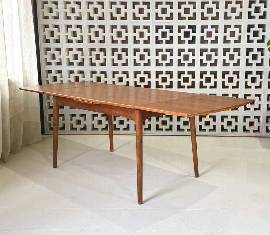 Danish Extension Dining Table in Teak & Oak