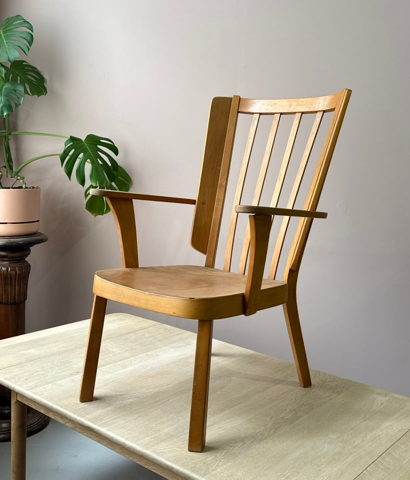 Fritz Hansen Canada Chair