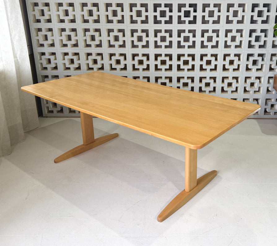 Børge Mogensen  Shaker Dining Table