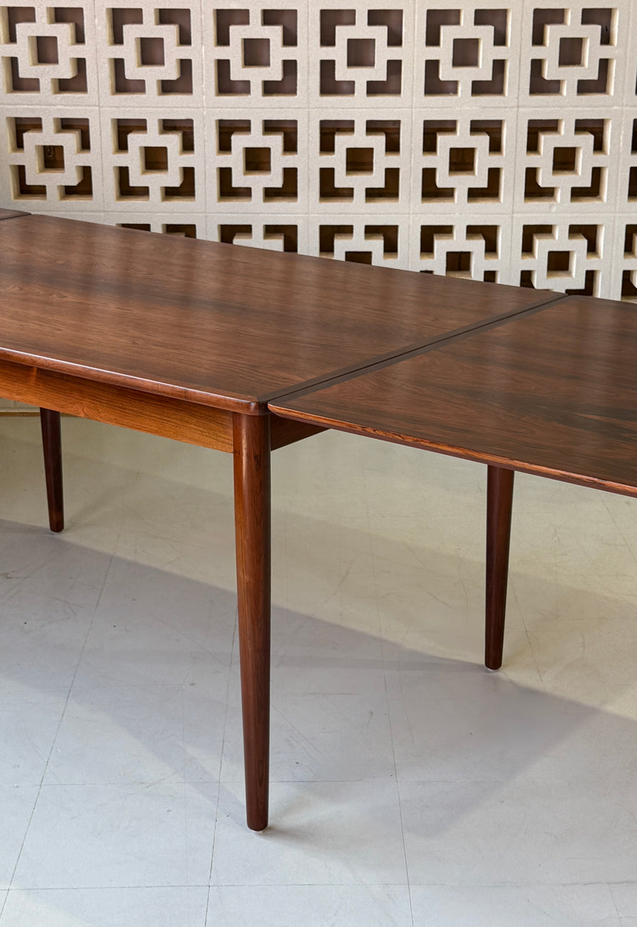 Fine Danish Extension Dining Table in Rosewood