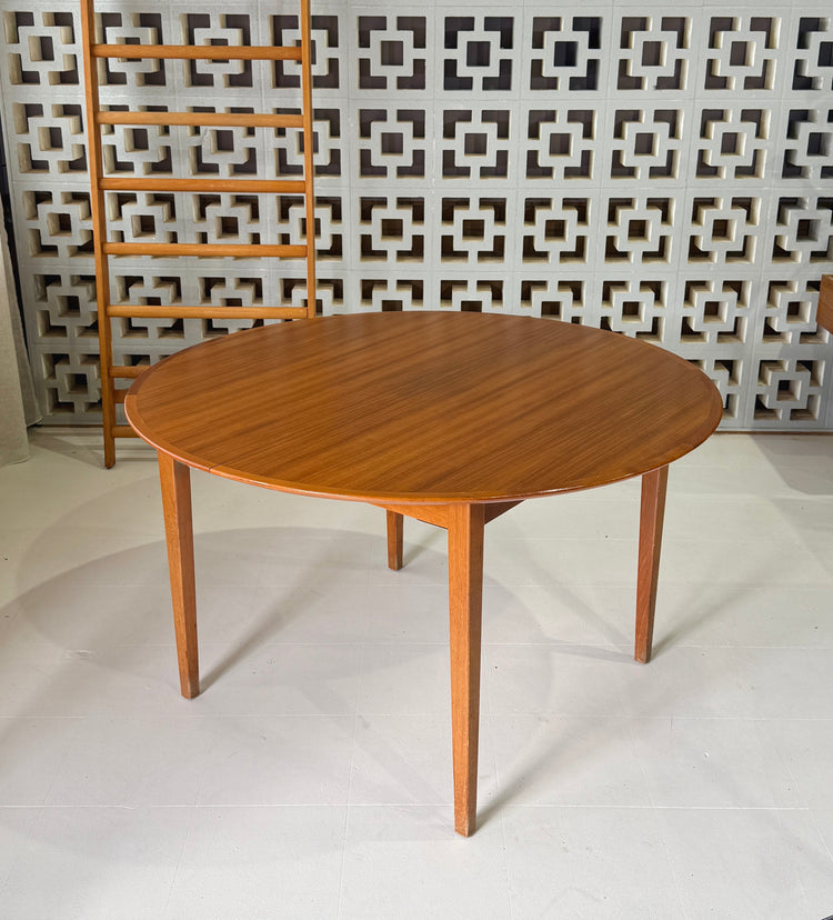 Round Mid-Century Extension Dining Table in Teak