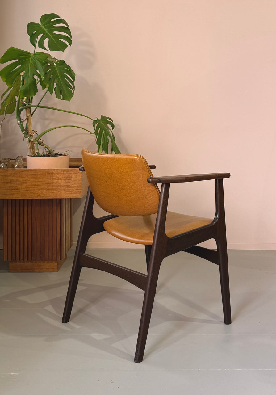 Arne Vodder “Lene” Armchair