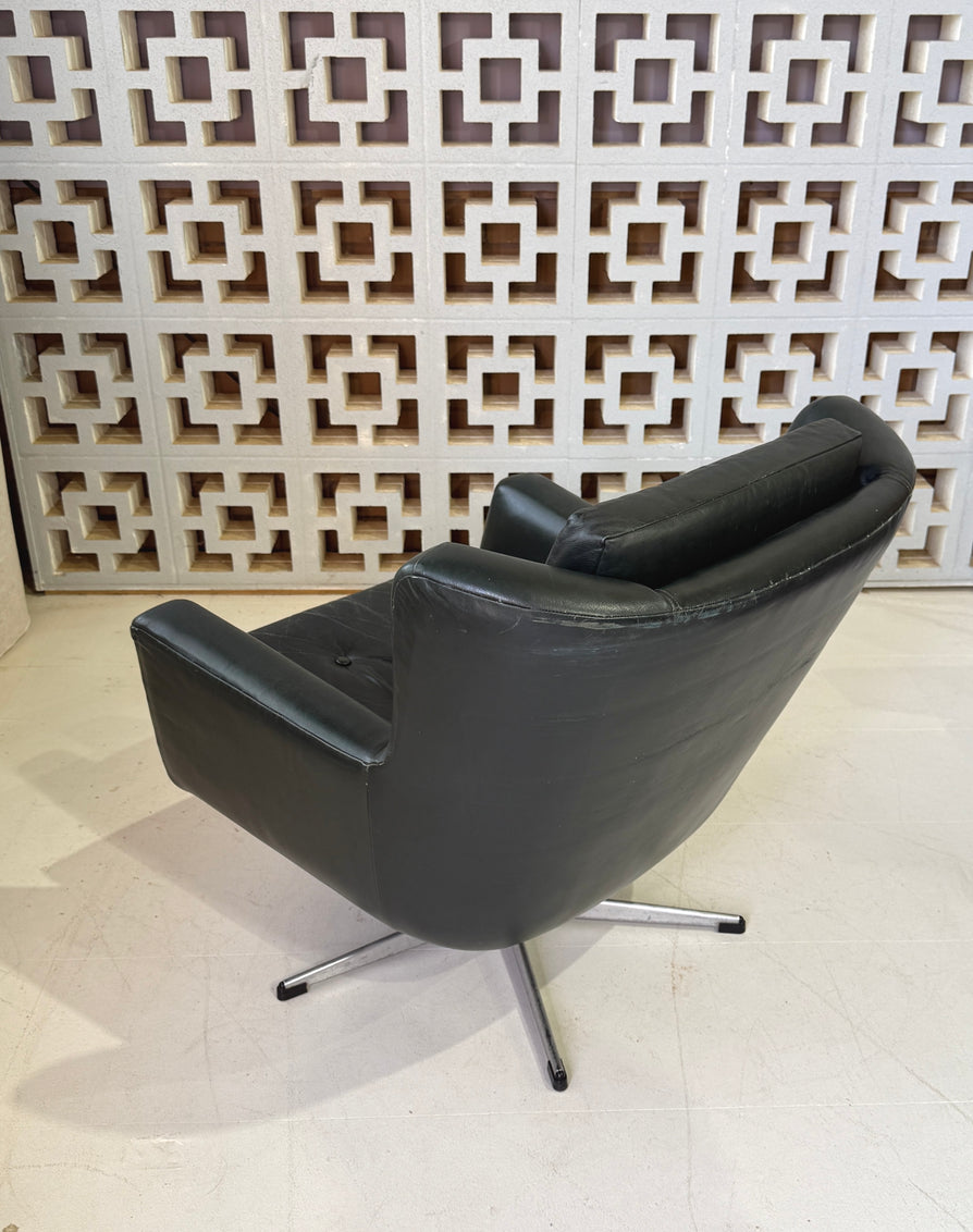 Danish Swivel Lounge Chair in Green Leather