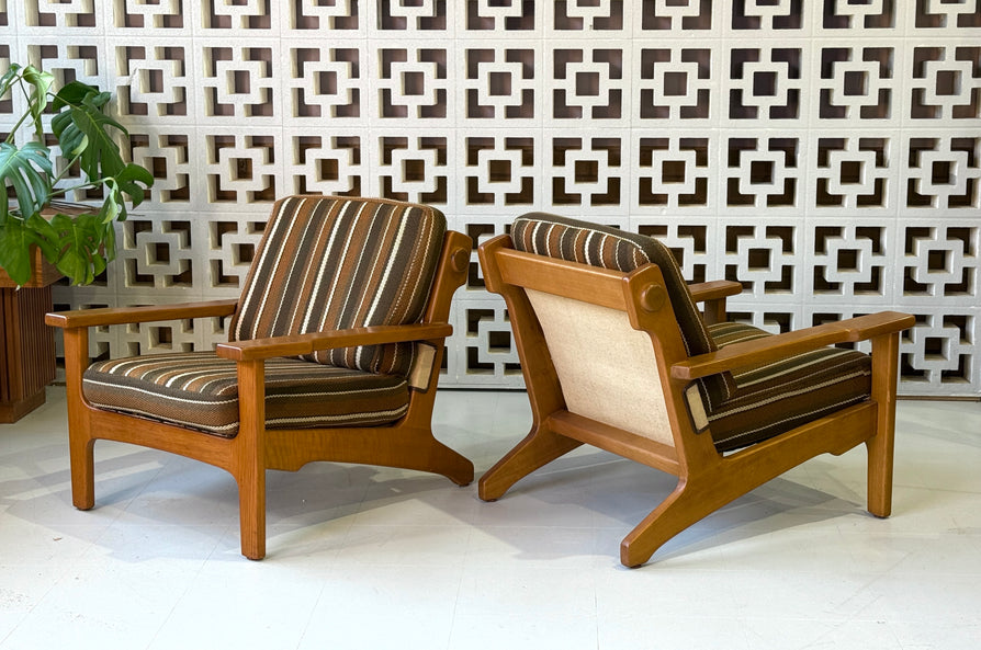 Pair of TESSA T5 Lounge Chairs in Original Wool