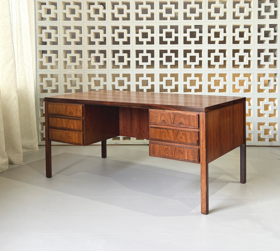 Model 77 Omann Jun Executive Desk in Rosewood