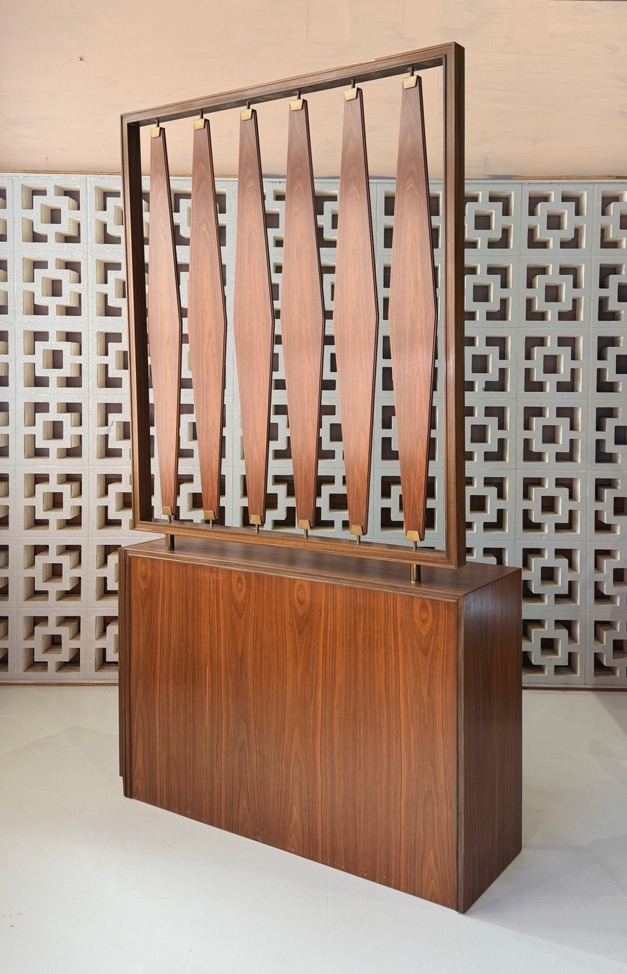 Mid-Century Entrance / Hallway Divider