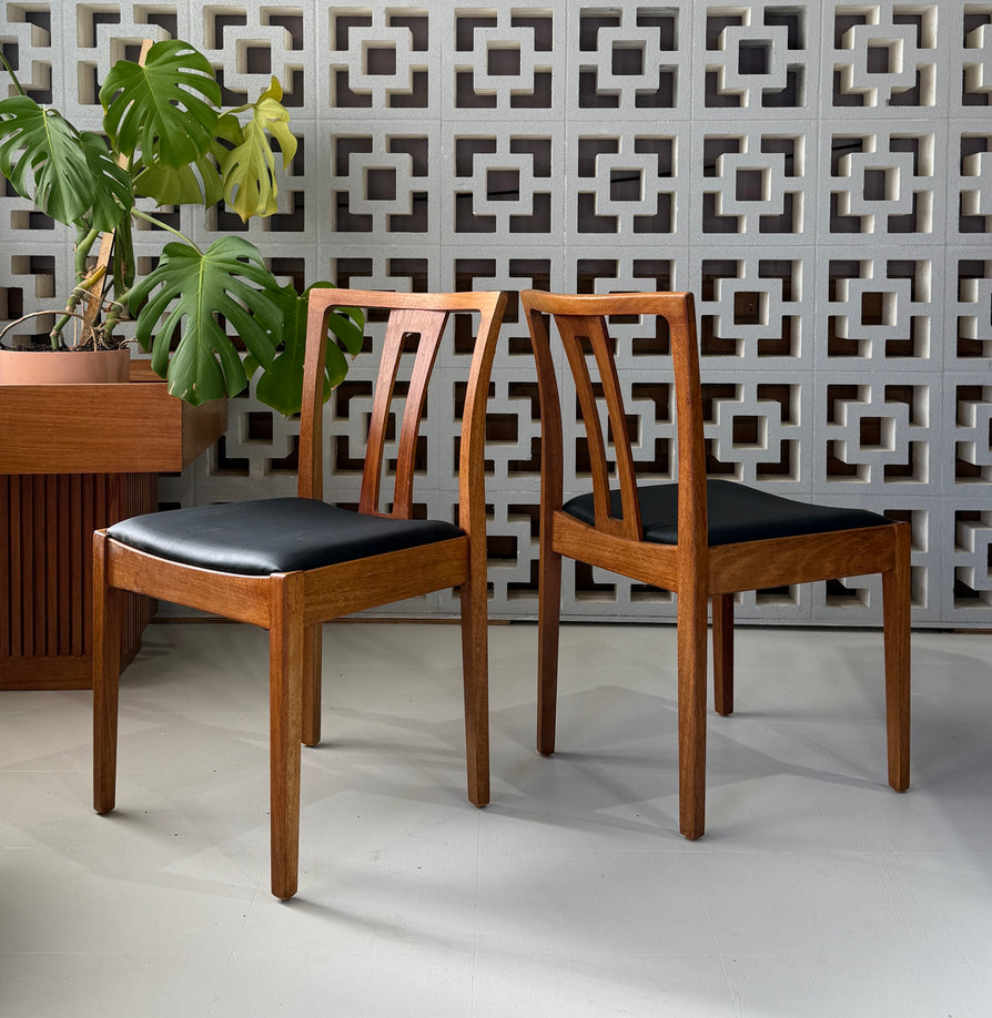 Set of Six Catt Dining Chairs In New Black Vinyl