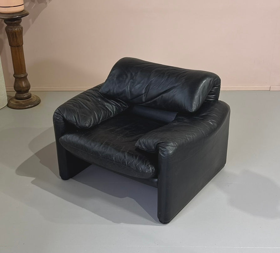 Cassina Maralunga Lounge Chair