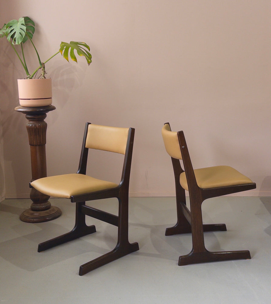 Six Cantilever Dining Chairs by Farstrup